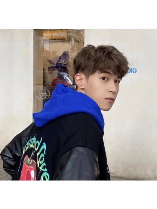 冬季染发推荐～奶茶灰棕色