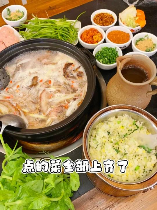 云南不止有菌汤火锅,还有上瘾的酸汤猪脚!