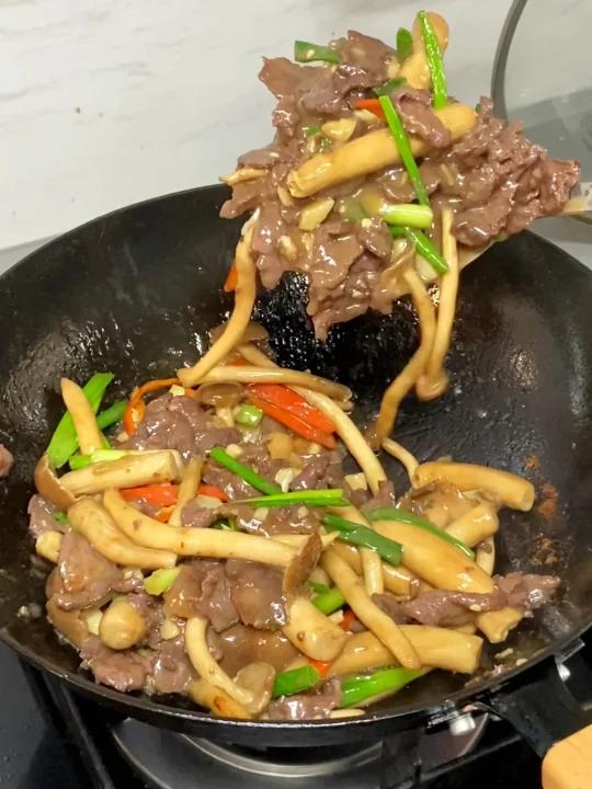 茶树菇炒牛肉是真的鲜强烈安利给所有人