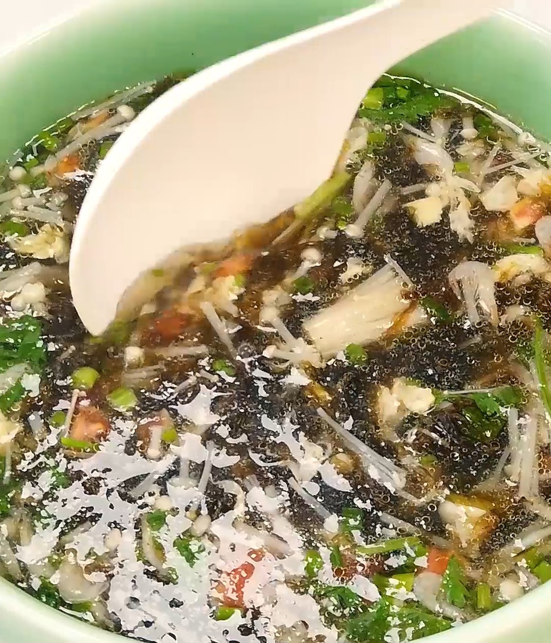 金针菇紫菜汤,鲜美快手汤
