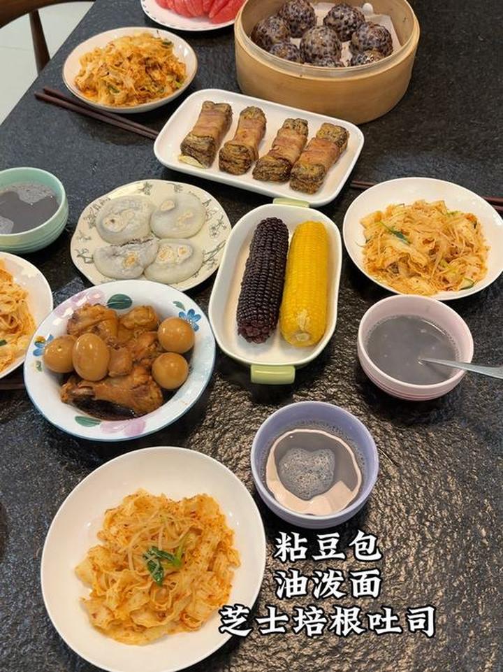 这份早餐搭配丰富，堪称豪华享受