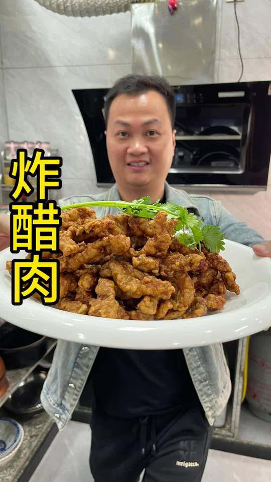 闽南特色炸醋肉：香酥入味，过年过节餐桌必备