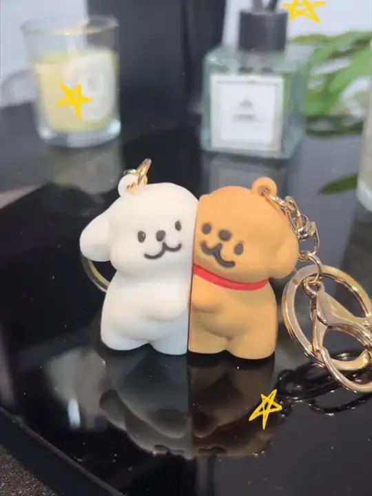 谁能拒绝会贴贴的线条小狗挂件啊~真的可爱到我的心巴了