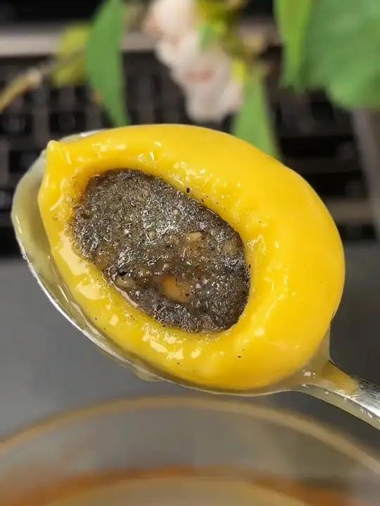 浓郁的大黄米香和黑芝麻香好吃还不甜腻