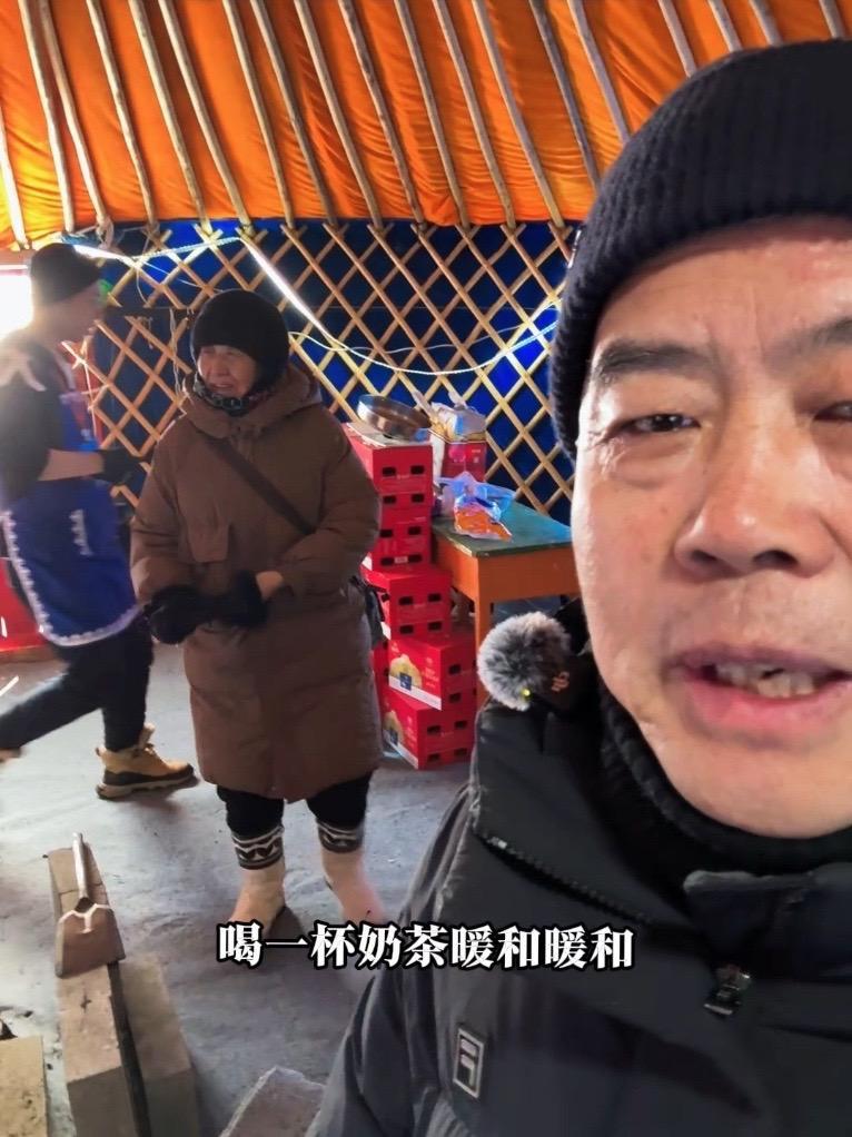 冰雪那达慕，奶茶暖心窝。#奶茶 #冰雪那达慕 #呼伦贝尔冰雪狂欢不打烊 #让世界看见呼伦贝