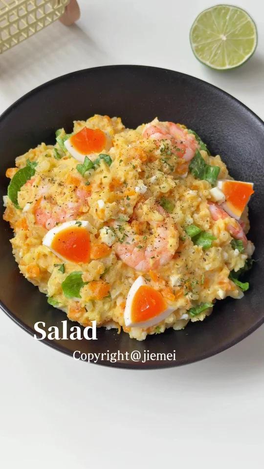 夏日料理生菜土豆泥虾仁沙拉鲜美绵密