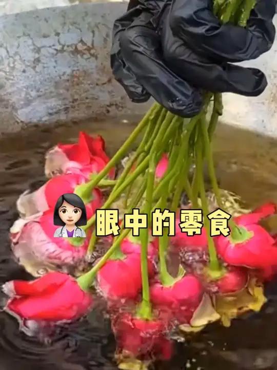 医生眼中的零食真相,看看有没你喜欢的!黑榜:· 芒果干,糖分爆表,要少吃。· 蛋黄派,含有