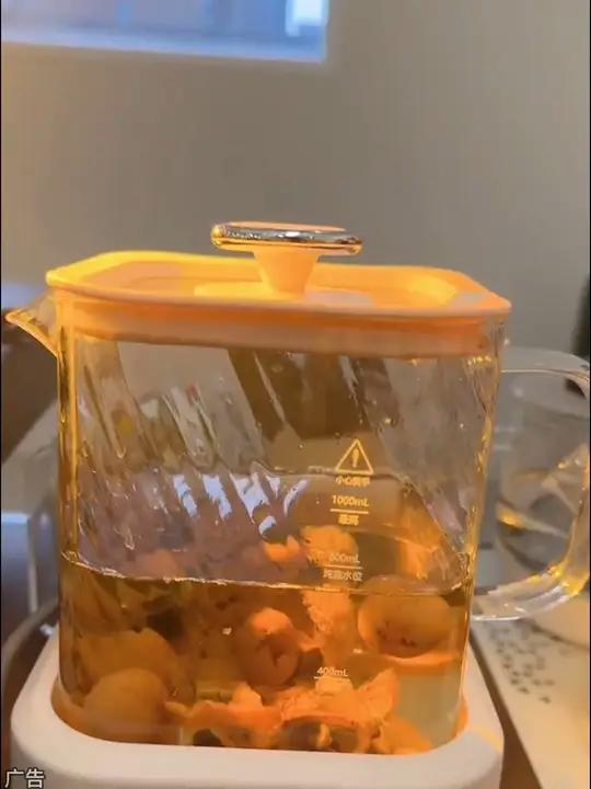 家里有个养生壶真的好方便,煮点花茶,果茶,银耳羹都很好喝。养生壶 巴森小方炖养生壶 玻璃养