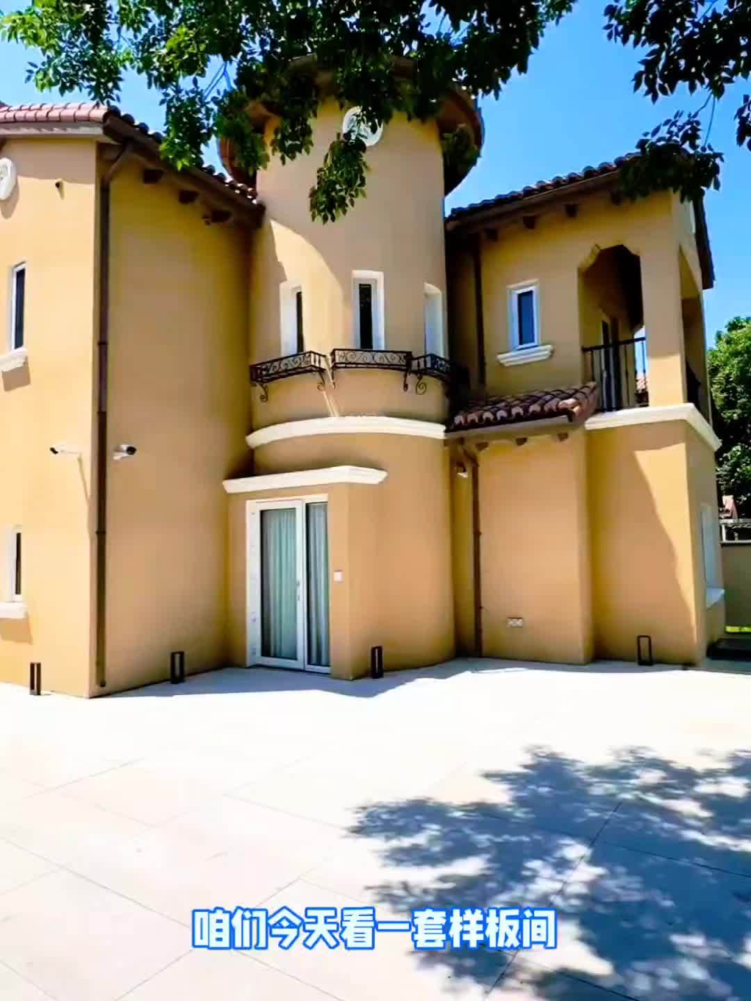 御汤山熙园这栋大户型！上二下一的格局太戳我，业主买来一天没有住过，一层整整170平敞亮到能