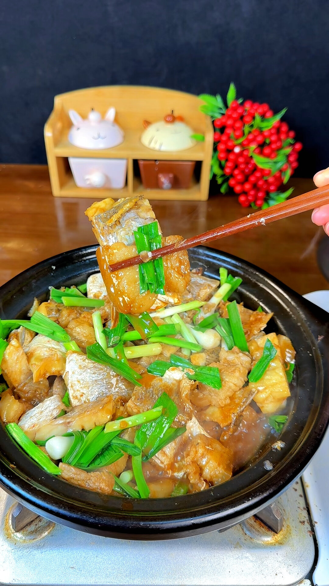 湛江人喜欢吃的五花肉煲咸鱼来啦