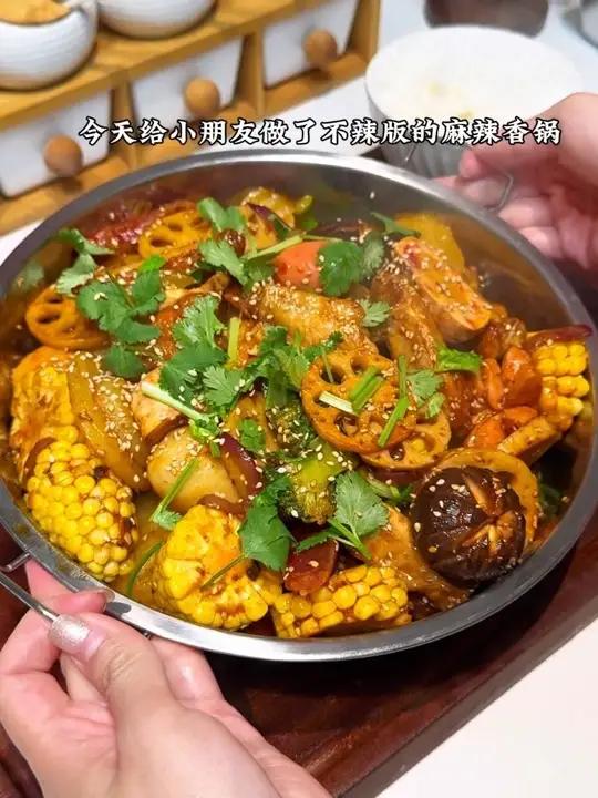 自己在家做麻辣香锅，平时不爱吃蔬菜的孩子也吃了好多，干净卫生下饭又好吃