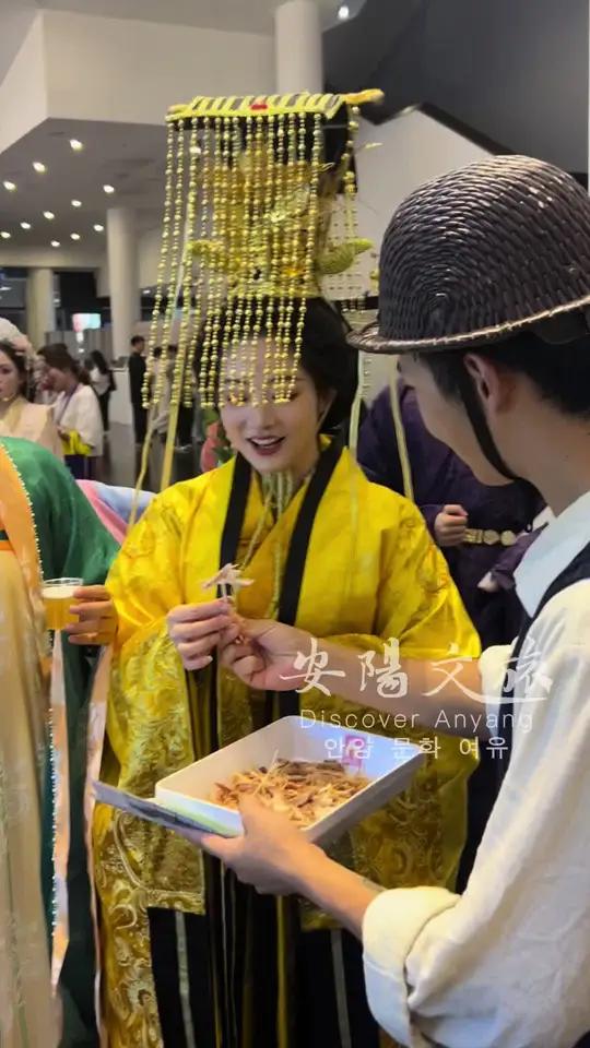 不吃不知道,一吃忘不掉,香飘四溢的滑县道口烧鸡,谁能抵抗住诱惑