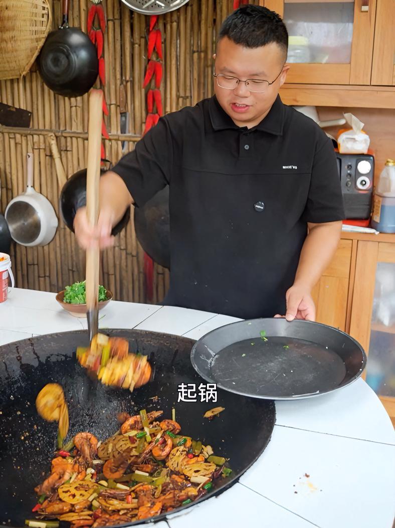 桃子秘制香辣干锅虾,做出来比饭店的还香,又要多吃两碗饭了 农村生活 我的乡村生活