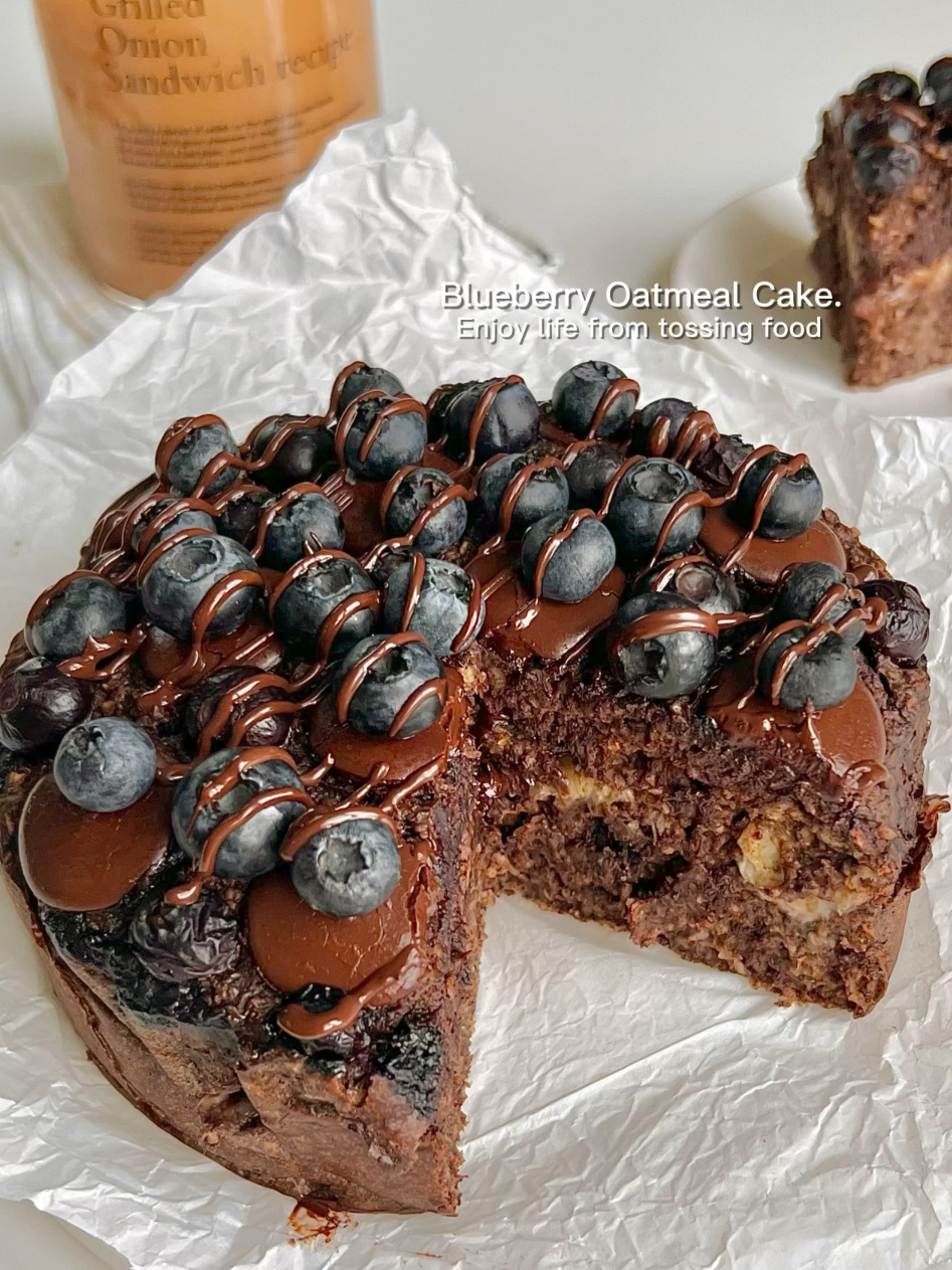 爆浆巧克力蓝莓蛋糕|低卡解馋 做法敲简单