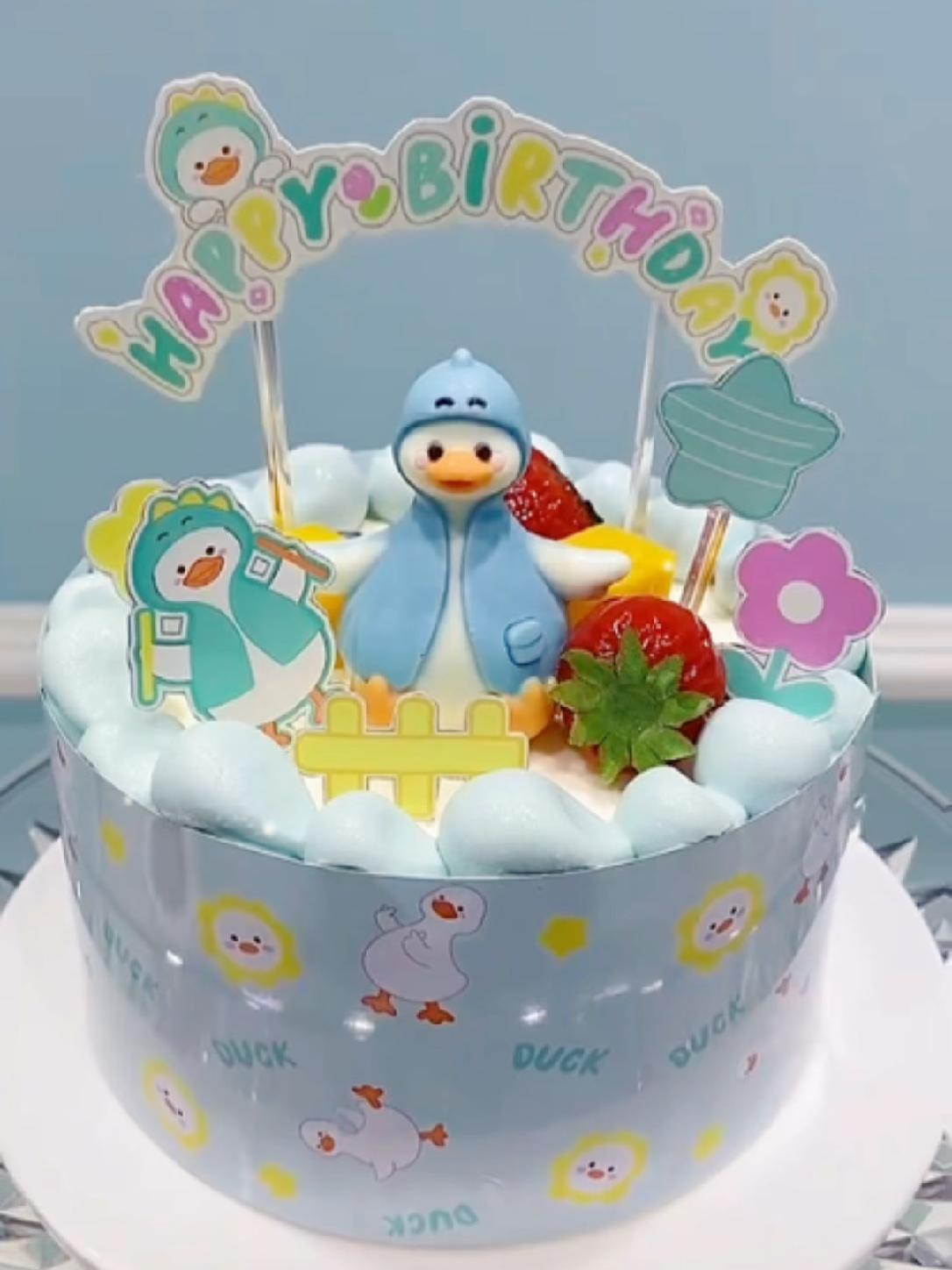 自信鸭生日蛋糕 卡通蛋糕 网红生日蛋糕 可爱鸭子 卡通形象设计 若言文化