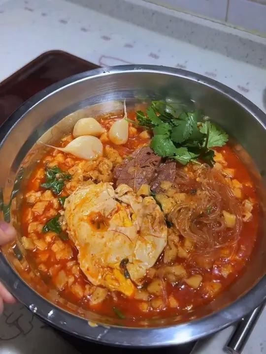 西安羊肉泡馍,小炒泡馍 #西安美食 #羊肉泡馍 #小炒泡馍