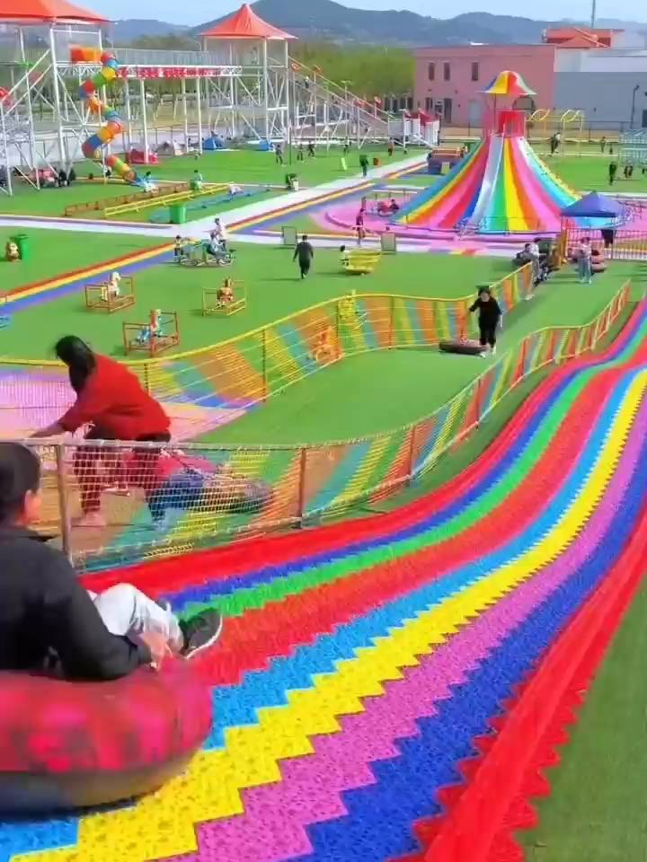 七色彩虹滑道案例介绍