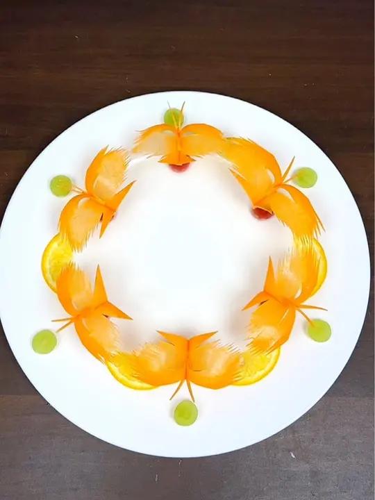 胡萝卜做成吃不起的样子。中国厨师刀工?蔬菜的正确切法跟用心做菜摆盘技巧