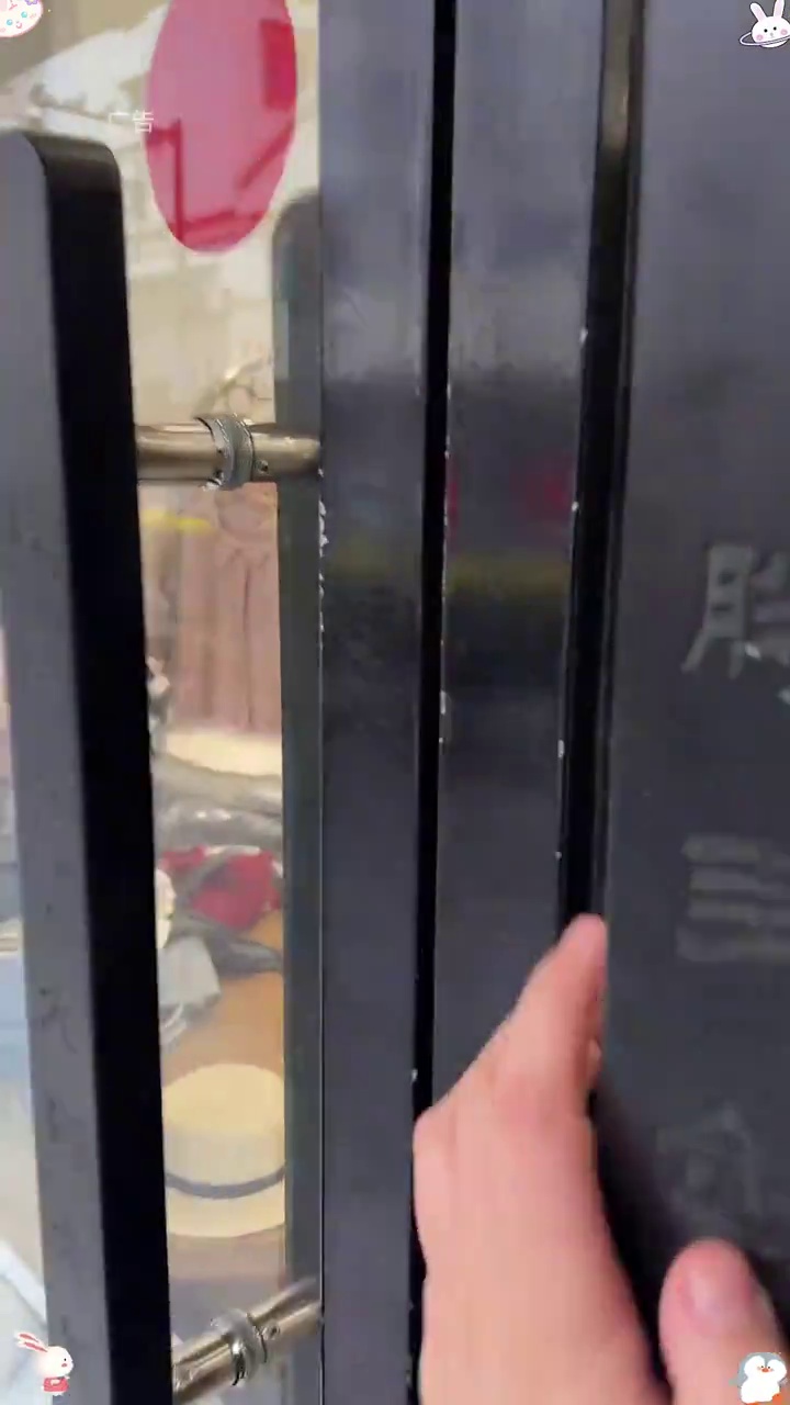 华龙面天天见 还是小时候的味道,即使长大了还是很怀念!吃过这个方便面的你们都多少岁了?方便