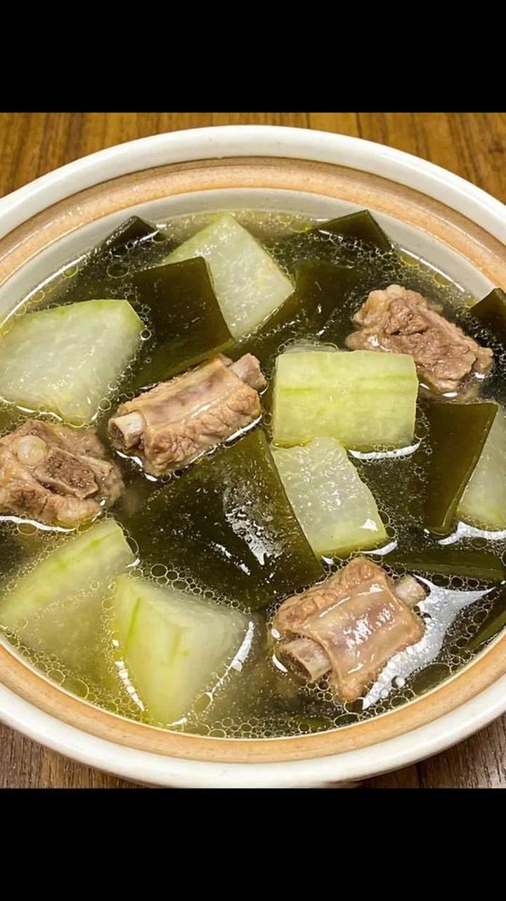 好喝的家常营养汤，冬瓜排骨汤这样炖超鲜美