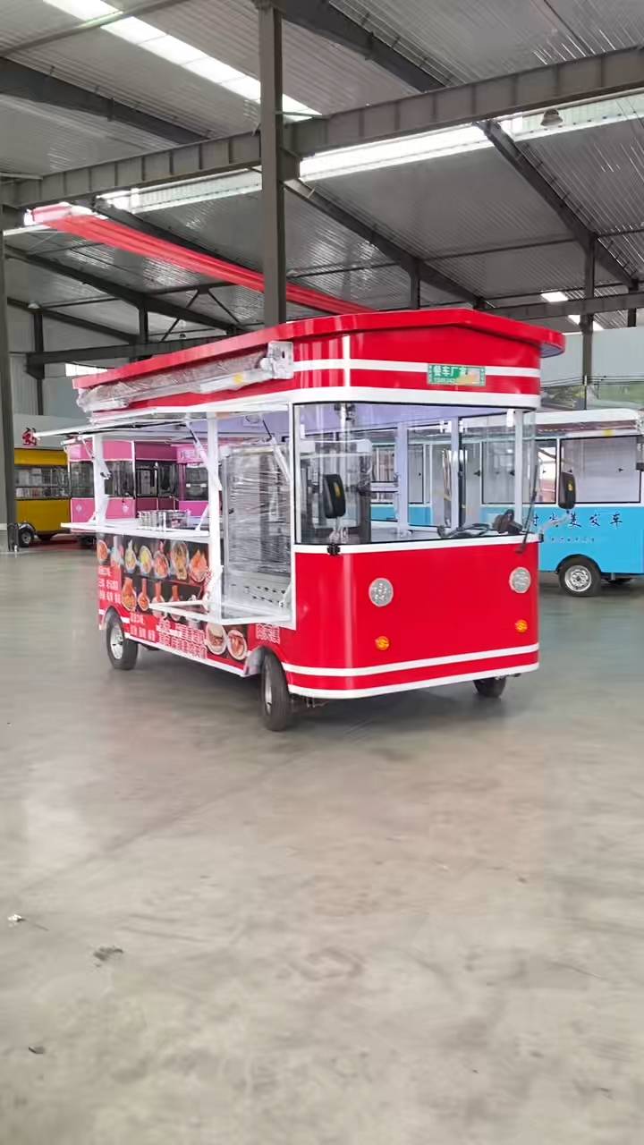 小吃车多功能餐车电动四轮流动快餐