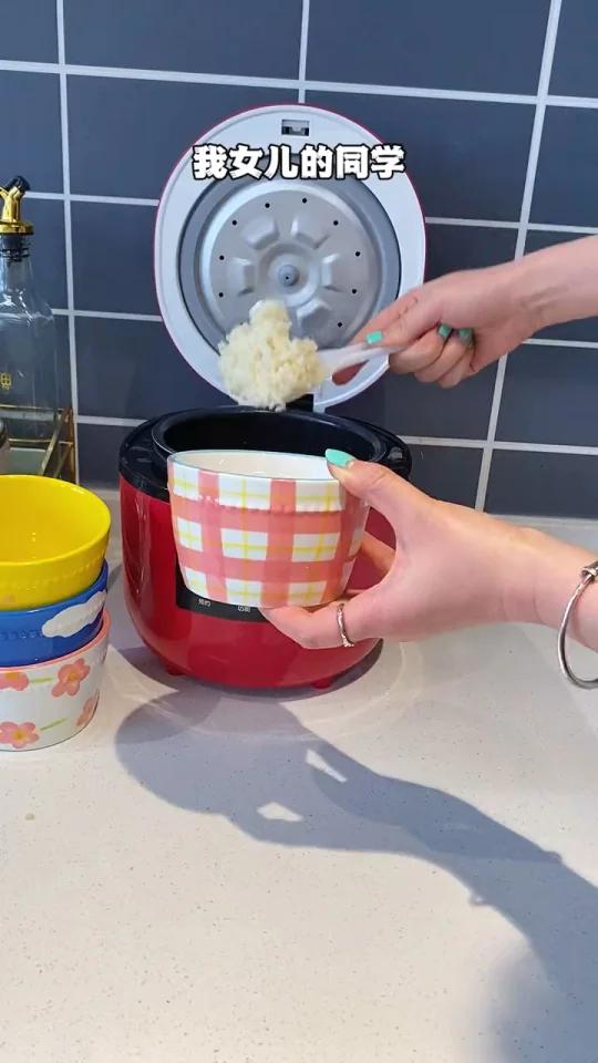 这款颜值米饭碗一定要入手,家里缺米饭碗喝汤碗的,陶瓷釉下彩健康安全分餐米饭碗,四个款式更好