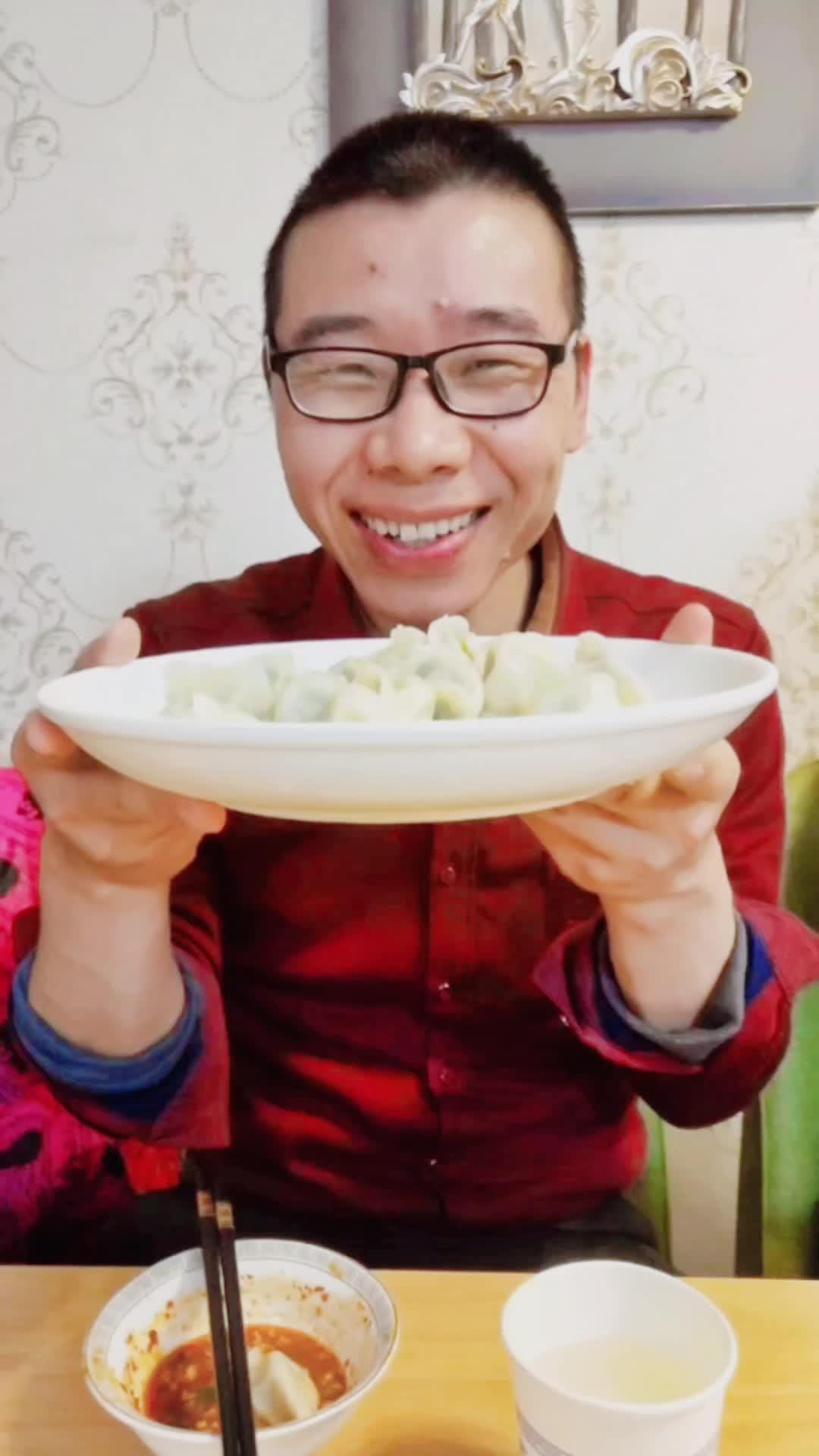 上热门 食一碗人间烟火|倘若人间是一锅丰盛的美味佳肴,所有的喜怒哀乐都会是生命赋予的佐料。