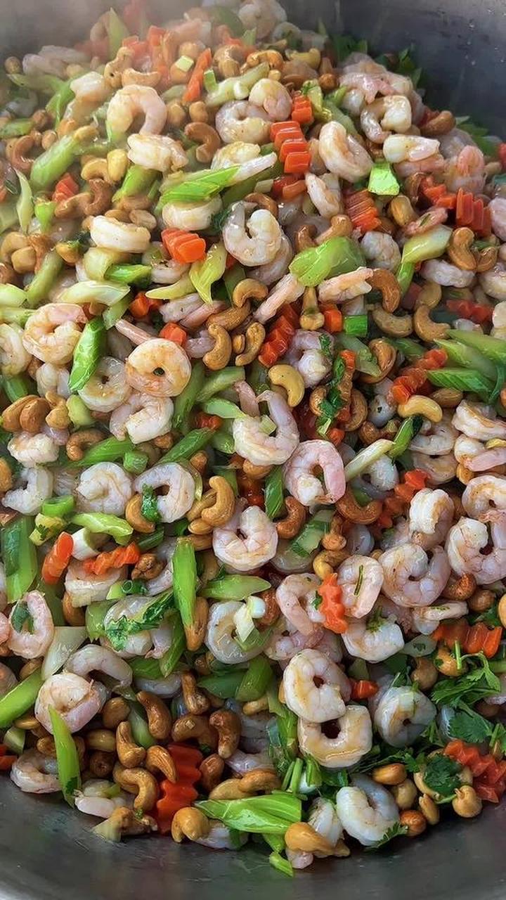 东北农村 600 多 17 道菜大席,竟有鲍鱼螃蟹!