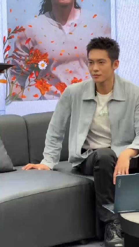 谁来救救于适啊,孩子看到“我来了”表情包快碎了“我一猜就是这个!辣眼睛真的!”“我那一段是