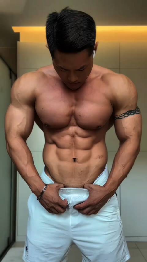 如此漂亮的人鱼线也是男人最大的门面