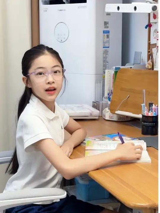 “高智版”学姐 小学生六年级努力的人会发光