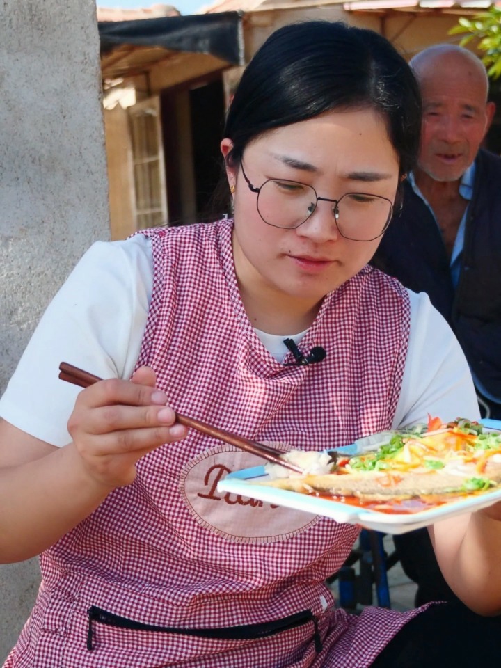 开背大黄鱼,最简单的做法就是清蒸了