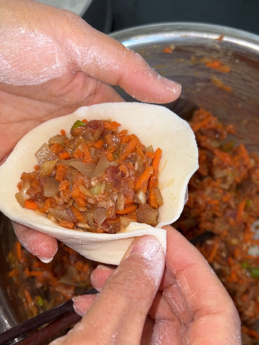 妈妈做的超好吃的羊肉胡萝卜粉条馅儿包子