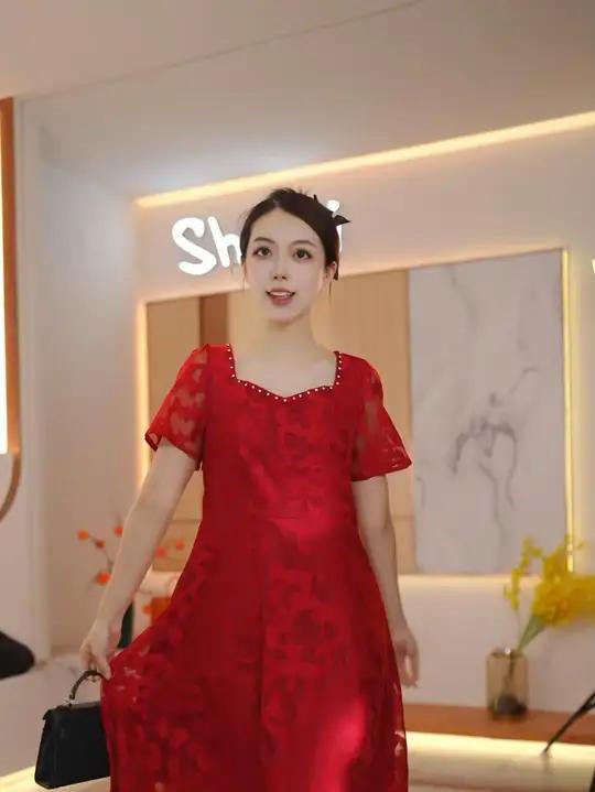 夏装新款大码女装气质方领连衣裙 大码女装 遮肚子藏肉显瘦连衣裙 裙子备婚日常礼服