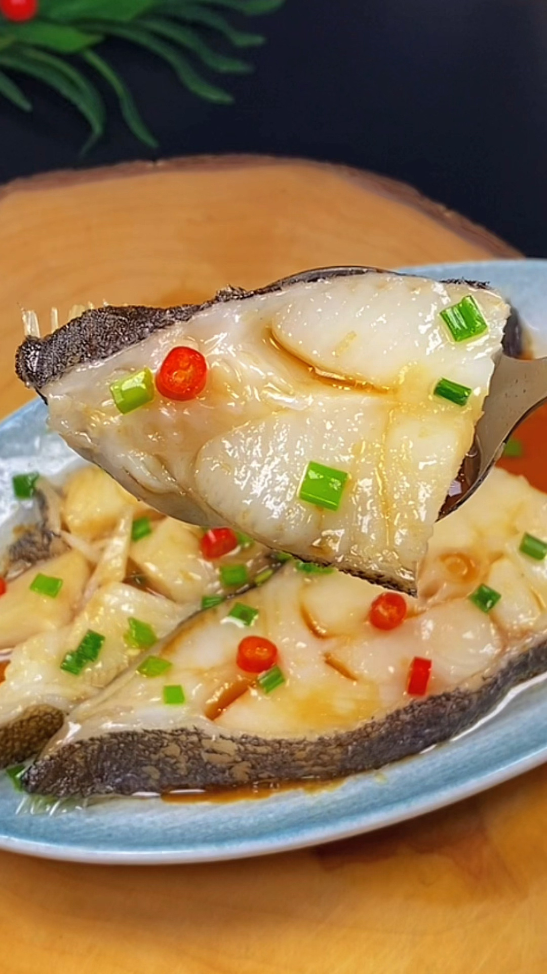我认为鸦片鱼醉简单好吃的做法,就是葱油了