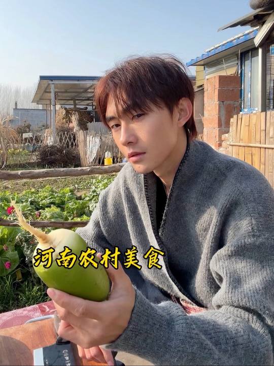 只有河南人才懂油炸萝卜丸子的美味，小时候妈妈常做给我们吃