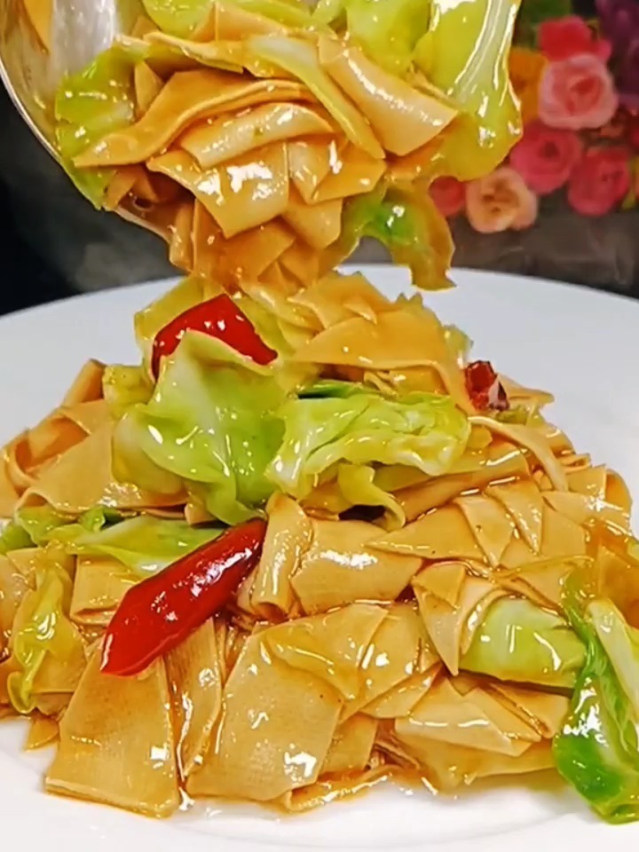 家家都爱吃的,大头菜炒干豆腐教程来了!