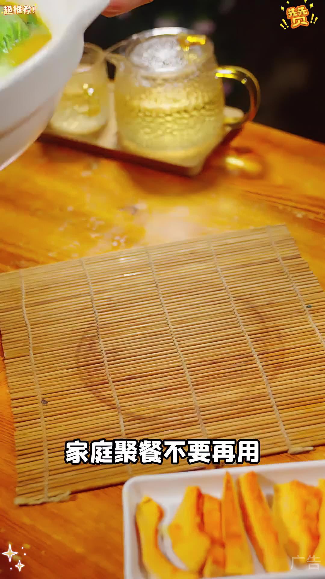 这个金汤花胶鸡推荐大家试一下,好吃又方便。花胶鸡 汤鲜味美 天儿冷吃点啥 谁懂这一口的好吃