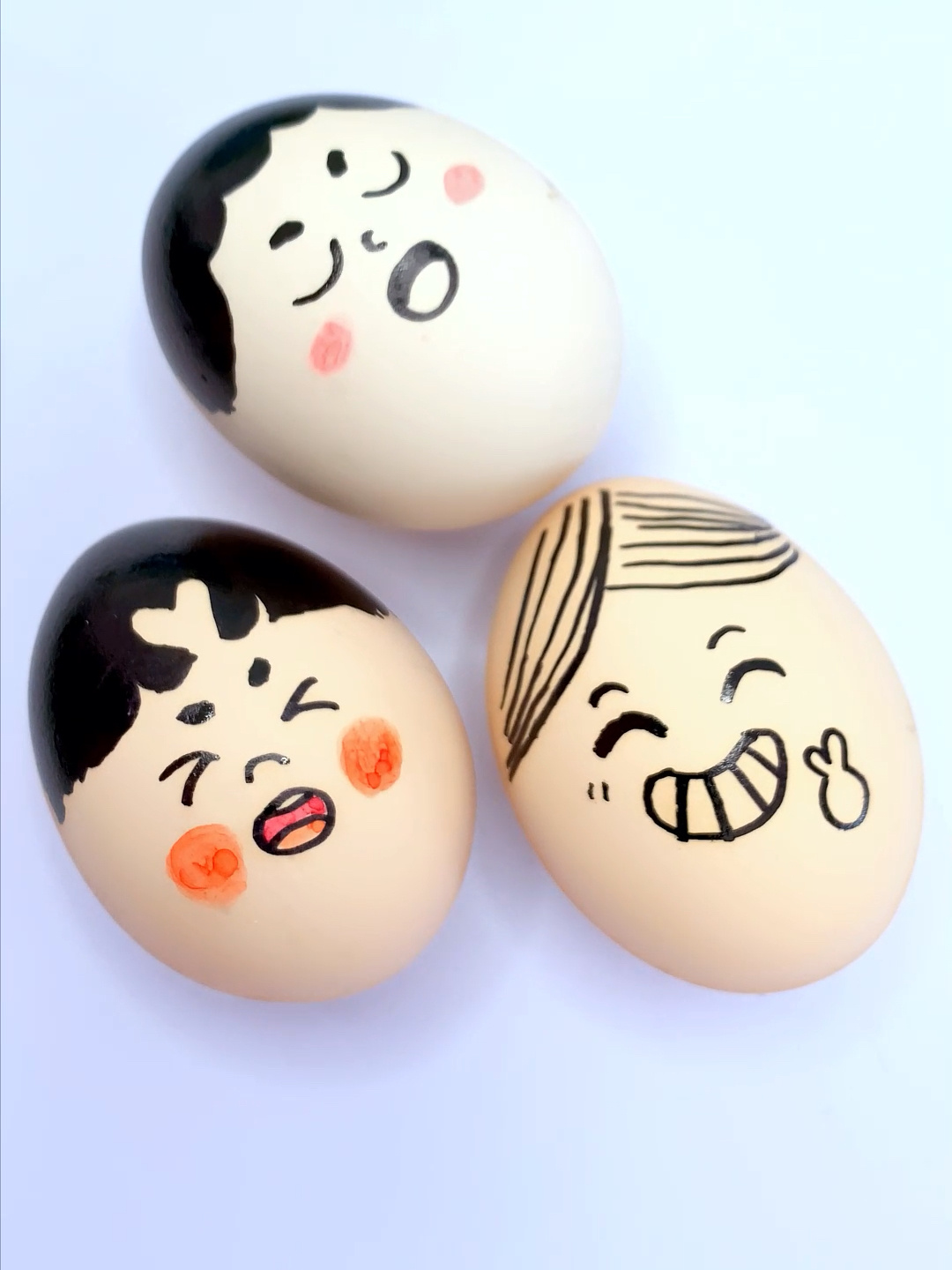 浅浅在鸡蛋上做个画