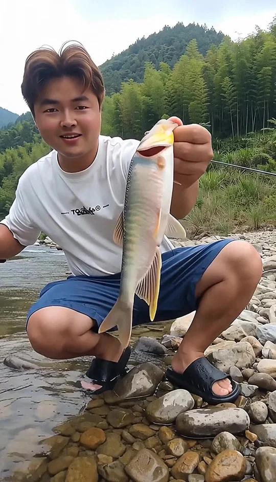 这么大的巨型马口鱼钓着真过瘾