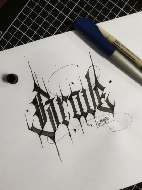 花体字哥特风,勇敢一点。Brave!