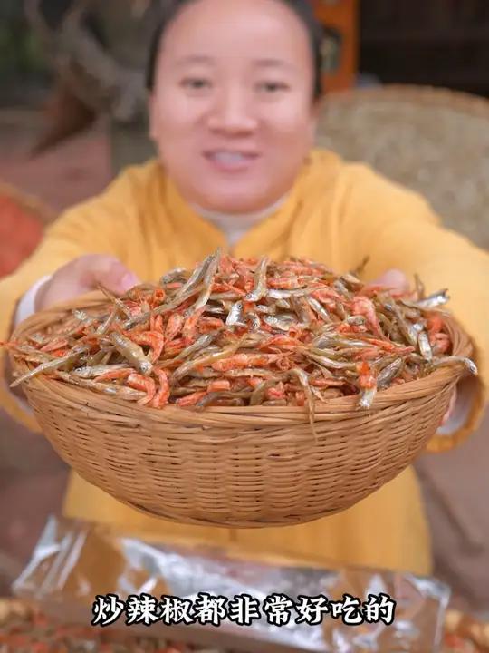 好吃不苦的小鱼小虾,炒辣椒炒韭菜超好吃,又下饭
