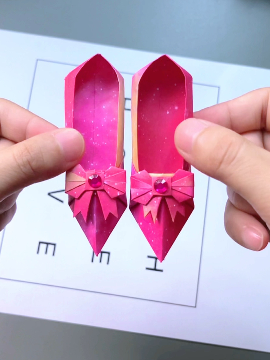 简单蝴蝶结高跟鞋折纸,这也太好看了!