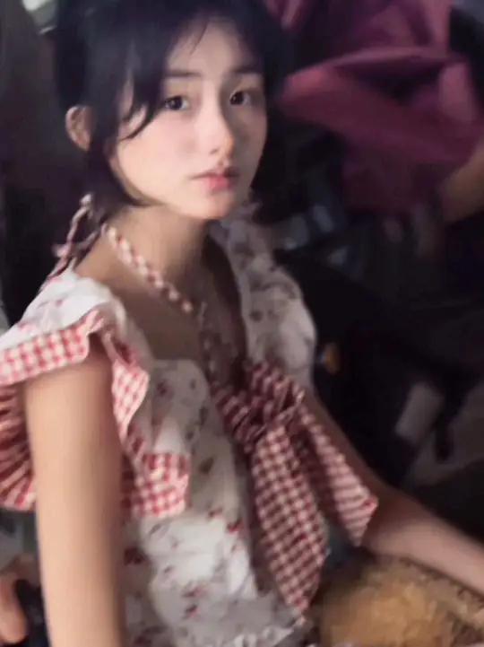 看着我的眼睛 像是会向命运低头的人吗