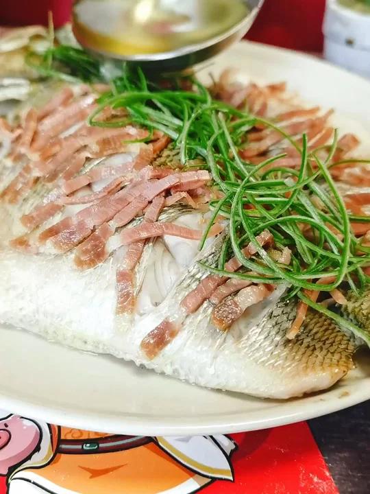 火腿蒸鲈鱼!年夜饭做起来吧