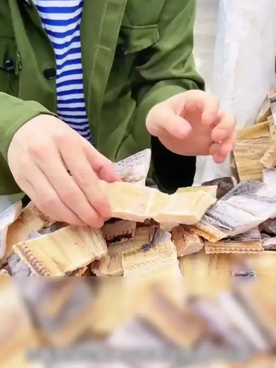 「风干鳗鱼干」渔民新晒大鳗鱼干鳗鱼段咸鱼干七成干中段鳝鱼干