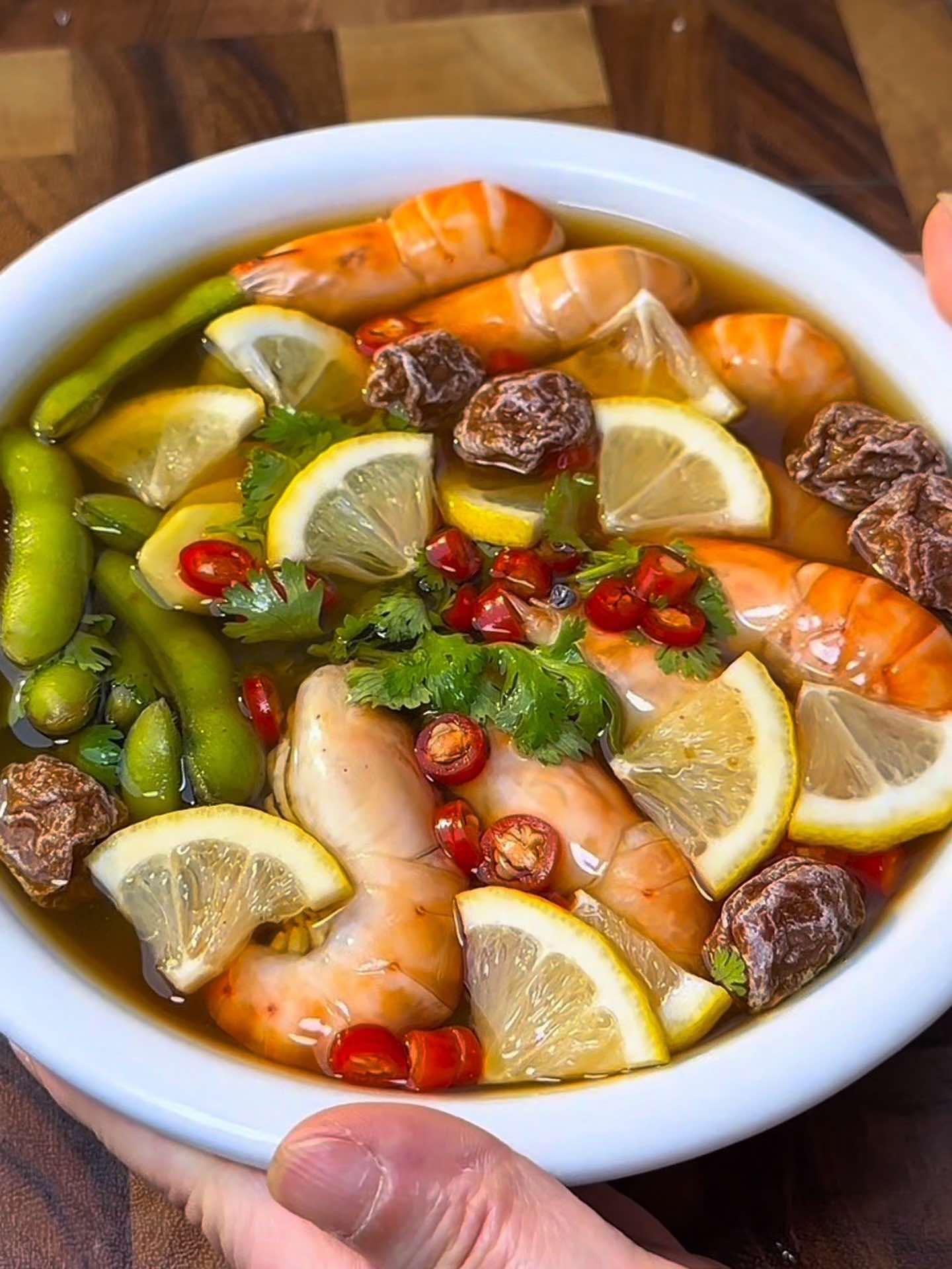 夏天来点凉快美食 孩子惦记一整周的味道！冰冰凉凉的 花雕熟醉罗氏虾 做起来好简单！酒香四溢