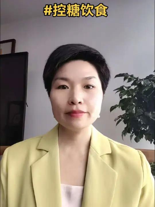 凉拌黄瓜黑木耳,加一点醋和亚麻籽油
