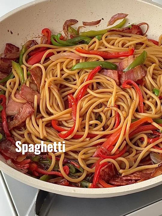 简单快手好吃到舔盘～黑椒培根意面