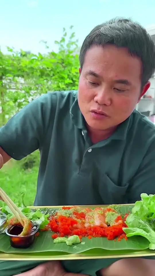 新鲜鱼籽酱油芥末刺身三文鱼 泰国大叔泰国美食内容启发搜索种草激励计划全民任务